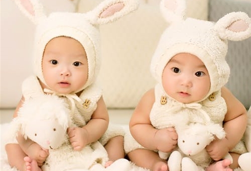 海外试管怀双胞胎的几率大吗？